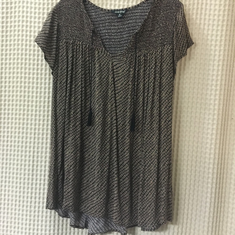 Great light weight flowy summer top